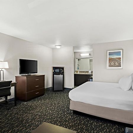Best Western Desert Villa Inn Barstow Exterior photo