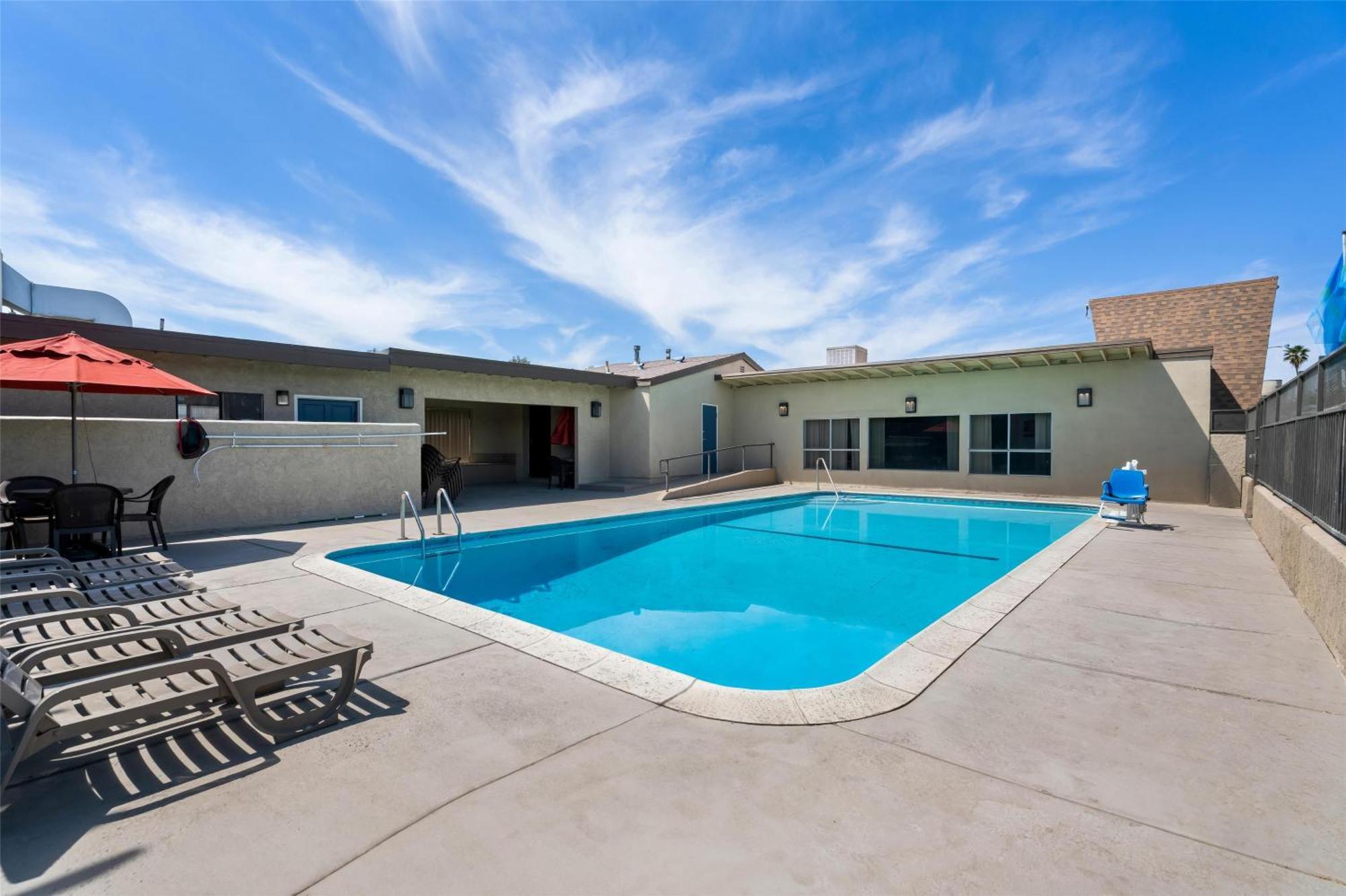 Best Western Desert Villa Inn Barstow Exterior photo